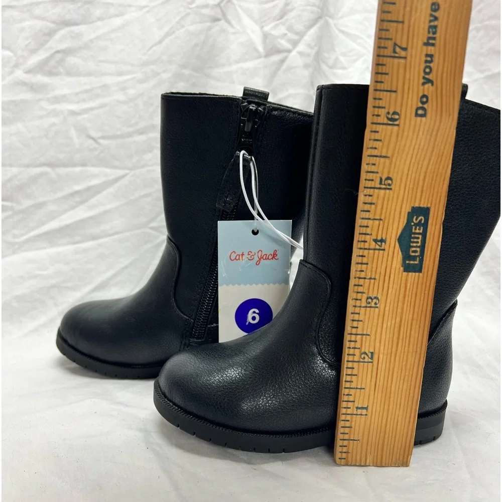Boots - Picture 7 of 8